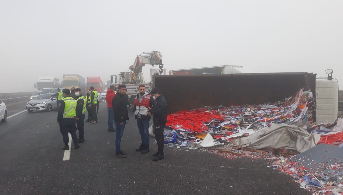 Kuzey Marmara Otoyolu'nda 6 araç birbirine girdi