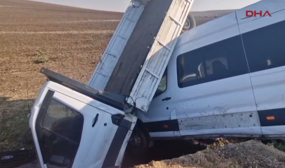 Öğretmen servisi kamyonetin altında kaldı: 12'si öğretmen 14 yaralı - 3