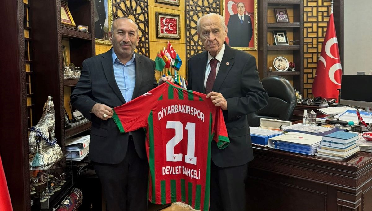 Diyarbakırspor'dan MHP'ye ziyaret Diyarbakırspor'dan MHP'ye ziyaret