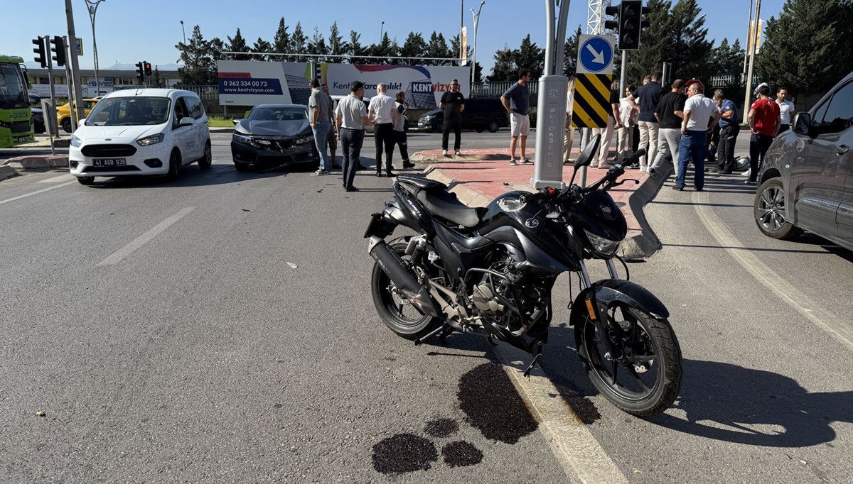 Otomobille motosiklet çarpıştı Otomobille motosiklet çarpıştı