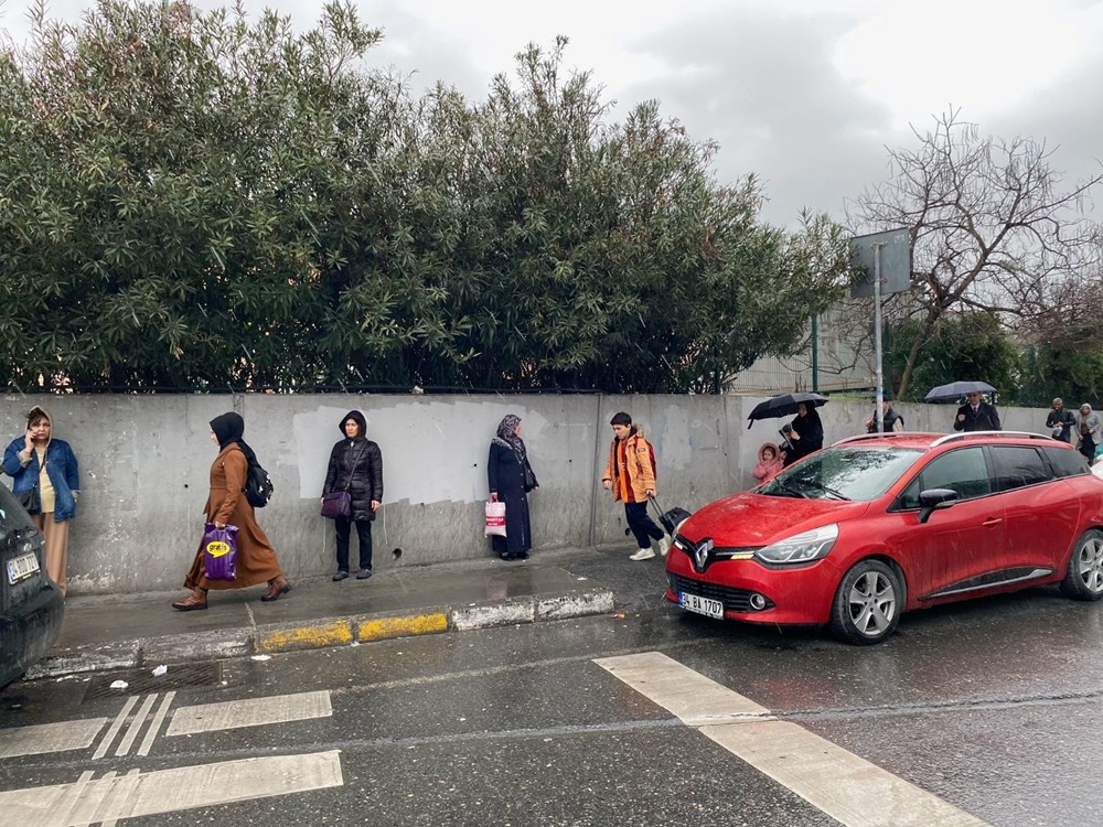 İstanbul'da beklenen sağanak yağış başladı - 2