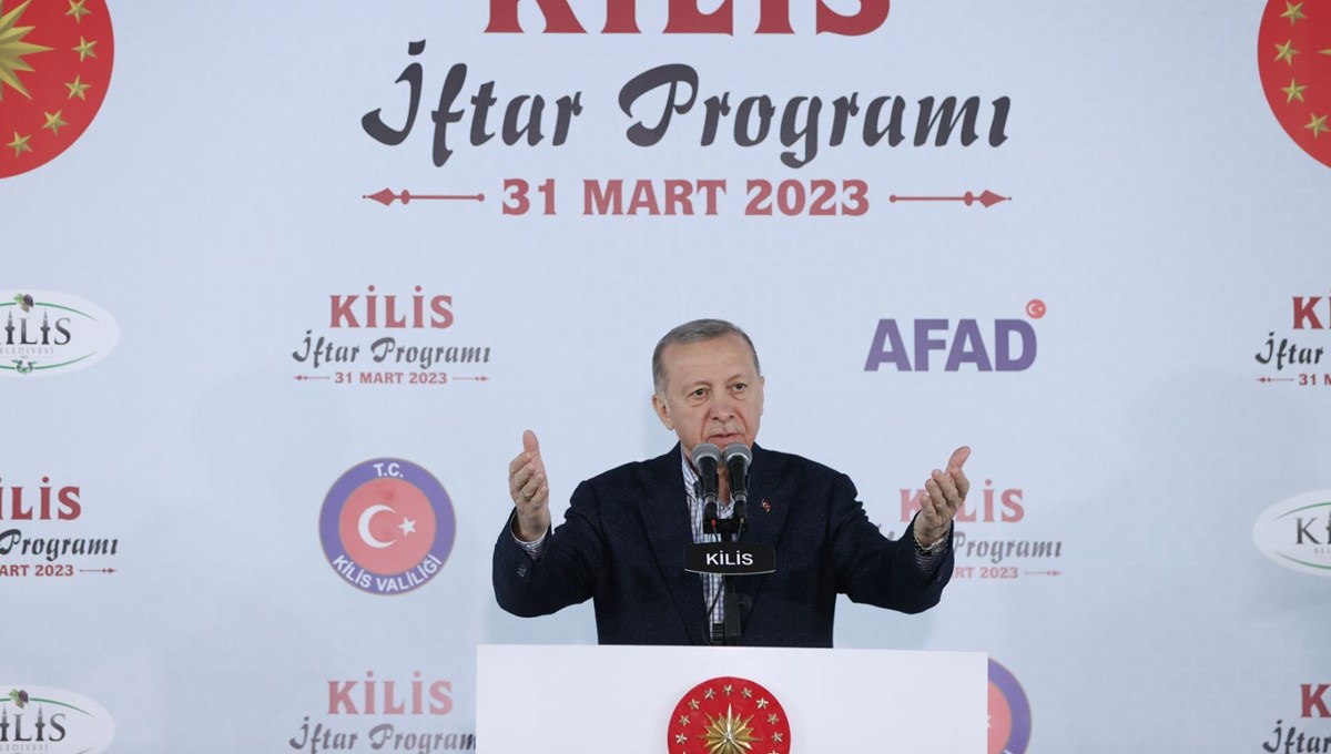 Cumhurbaşkanı Erdoğan: Bir masayı idare edemeyenler, Türkiye'yi yönetemez Cumhurbaşkanı Erdoğan: Bir masayı idare edemeyenler, Türkiye'yi yönetemez