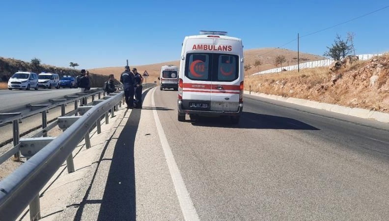 Afyonkarahisar'da motosikletli bariyere çarptı