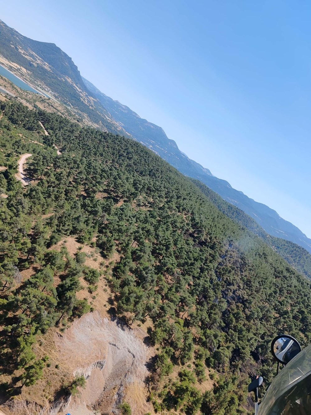 İzmir, Kahramanmaraş ve Karaman'da orman yangını! Uçaklar ve helikopterler bölgede, İzmir'deki yangında vatandaşlar tahliye ediliyor - 16