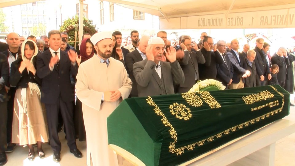 Altınyıldız ve Beymen’in kurucusu Osman Boyner son yolculuğuna uğurlandı - 1