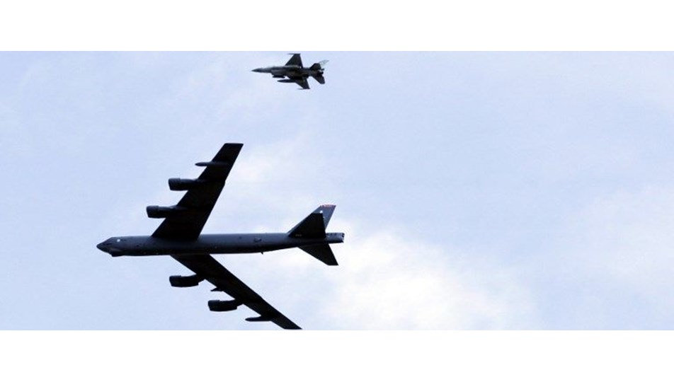 ABD'den Çin'e B-52 bombardıman uçağıyla gözdağı