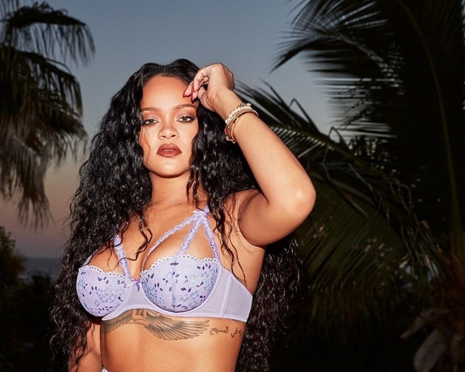 Rihanna iç çamaşırı markasının CEO'luk görevinden ayrıldı - 1