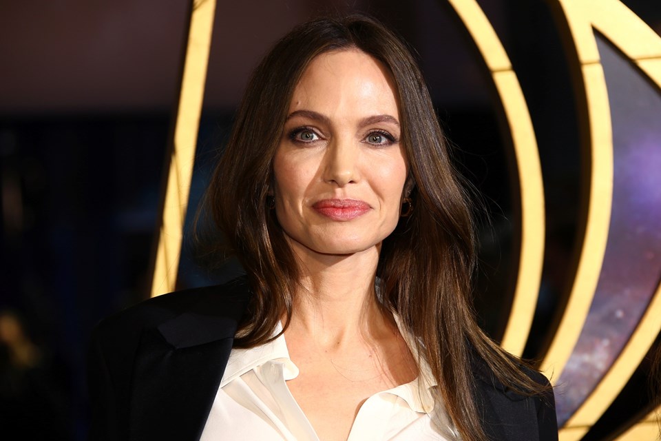 Angelina Jolie oyunculuğu bırakmaya hazırlanıyor - 1