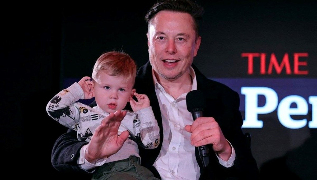 Elon Musk oğlu X AE A-Xii'yi maymuna benzetti