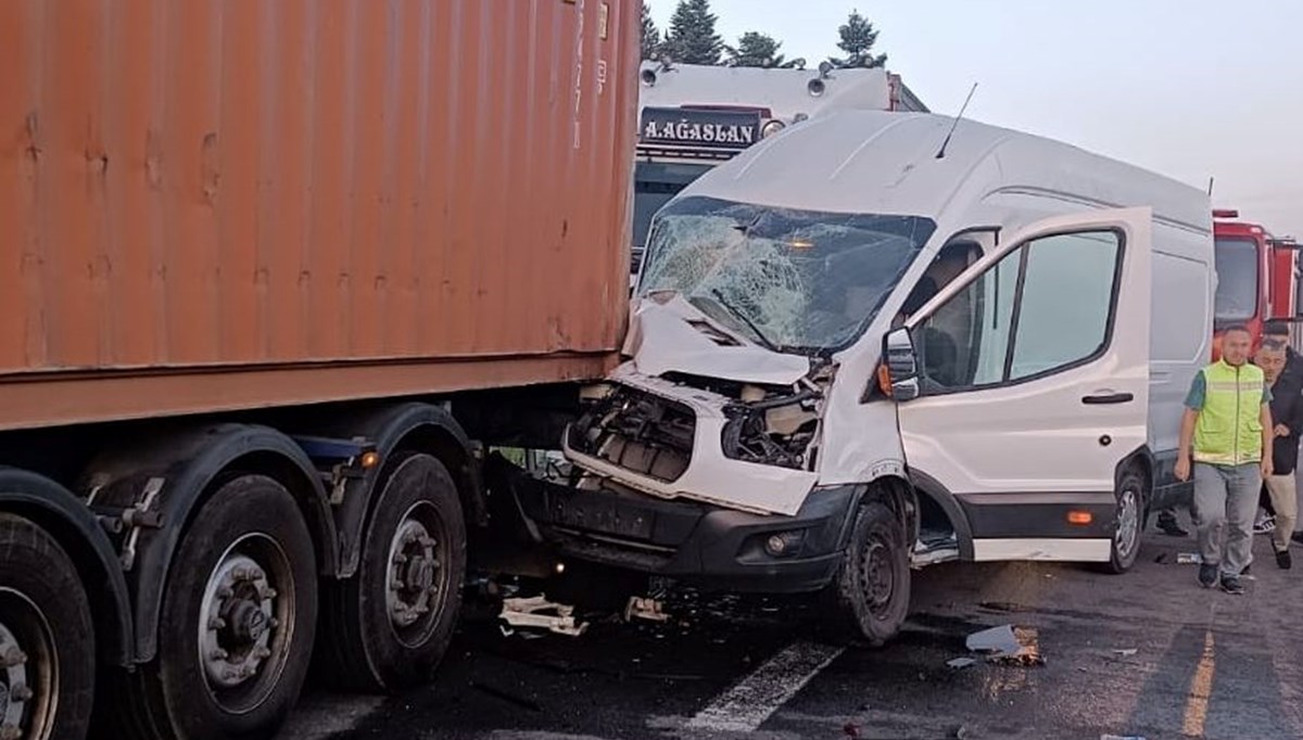 Anadolu Otoyolu'nda zincirleme kaza: 1 yaralı Anadolu Otoyolu'nda zincirleme kaza: 1 yaralı
