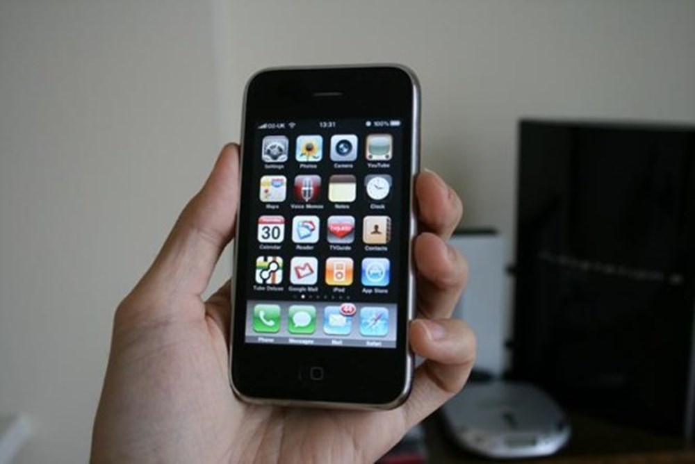IPhone 3GS Front On