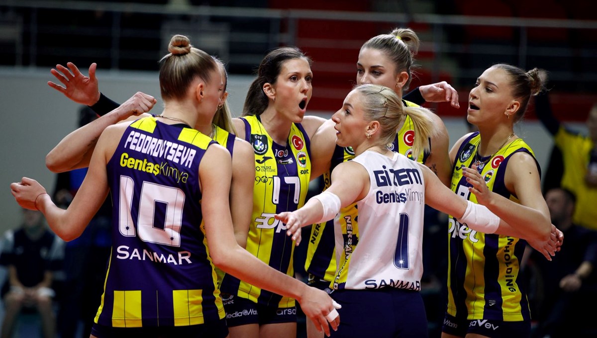Fenerbahçe Opet, derbide Galatasaray Daikin'e set vermedi Fenerbahçe Opet, derbide Galatasaray Daikin'e set vermedi