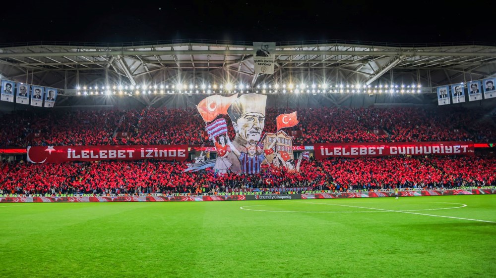 Fenerbahçe, Trabzon'da uzatmalarda kazandı: Zirve takibi sürüyor