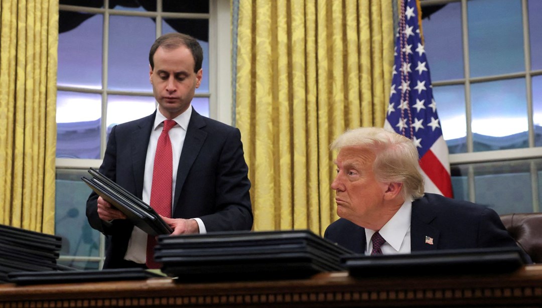 "Kovuldunuz!": Trump, göreve gelir gelmez Beyaz Saray çalışanlarını gönderdi!