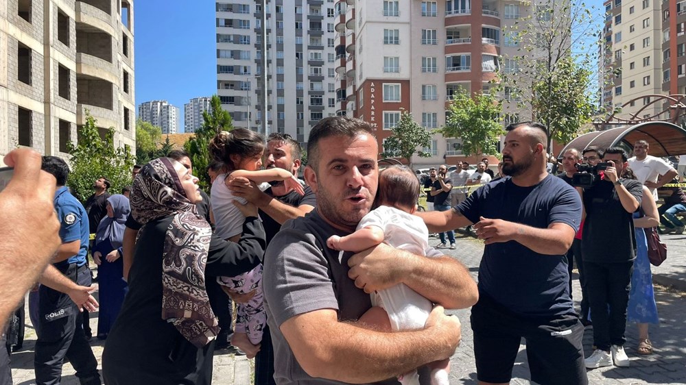 Kayseri'de 14 katlı bina yanıyor: Mahsur kalanlar var - 5