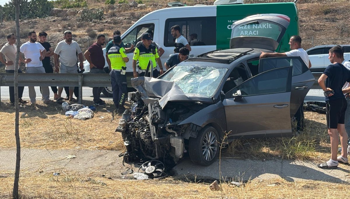 Mersin'de feci kaza: Ölü ve yaralılar var