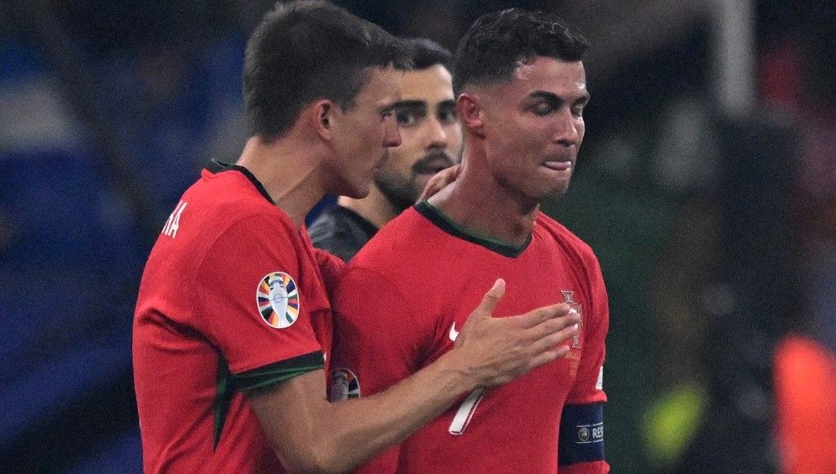Ronaldo gözyaşlarına engel olamadı