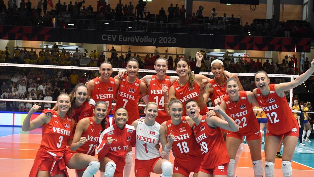 2023 CEV Avrupa Şampiyonası | Filenin Sultanları 2'de 2 yaptı 2023 CEV Avrupa Şampiyonası | Filenin Sultanları 2'de 2 yaptı