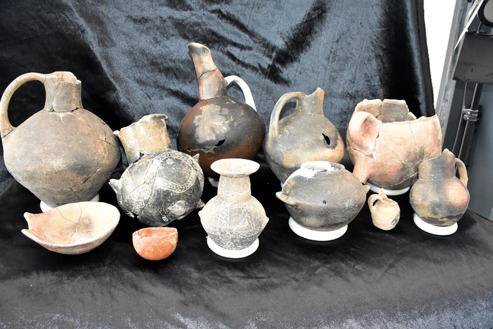 İzmir'deki antik yerleşimde 8 bin 200 yıllık ana tanrıça heykelciği bulundu - 2
