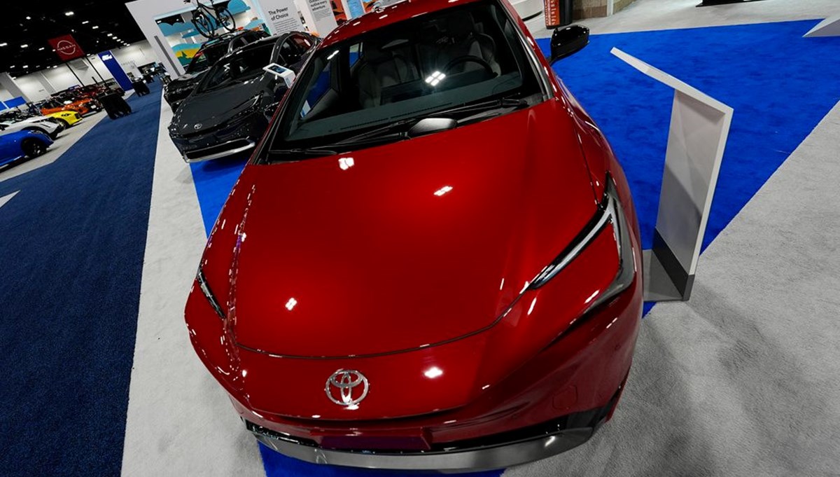 Toyota, 211 bin aracı geri çağırdı: Sürüş sırasında kapıları açılıyor