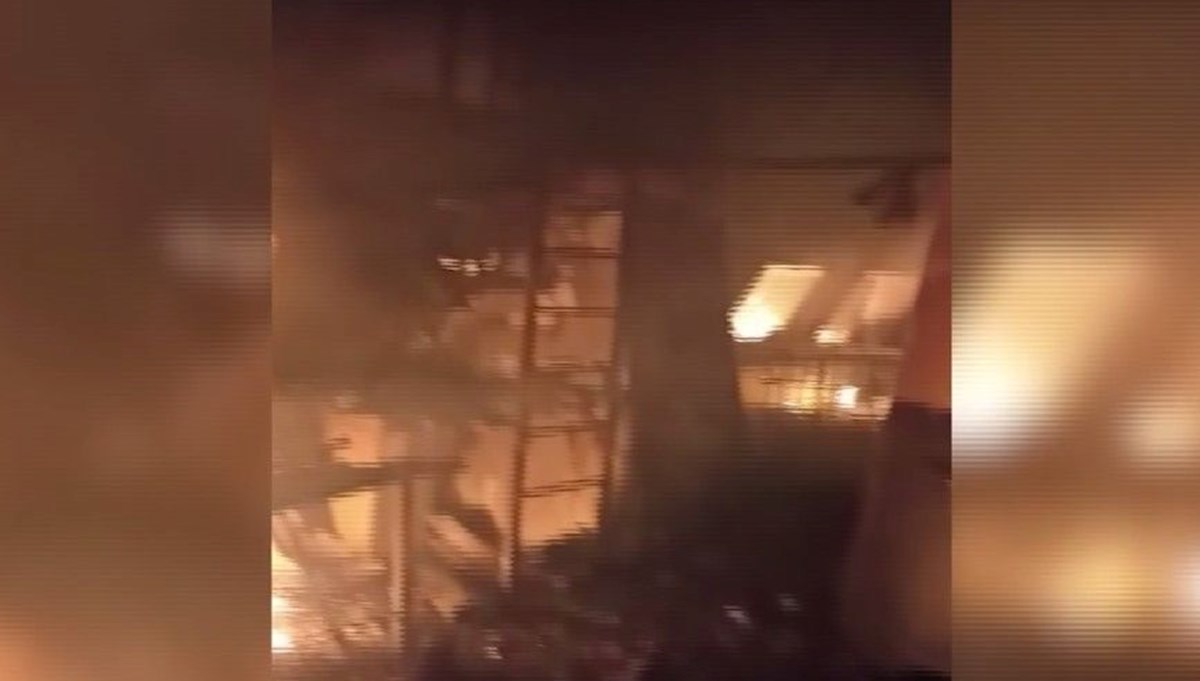 Ukrayna'da Türk gemisi vuruldu Ukrayna'da Türk gemisi vuruldu