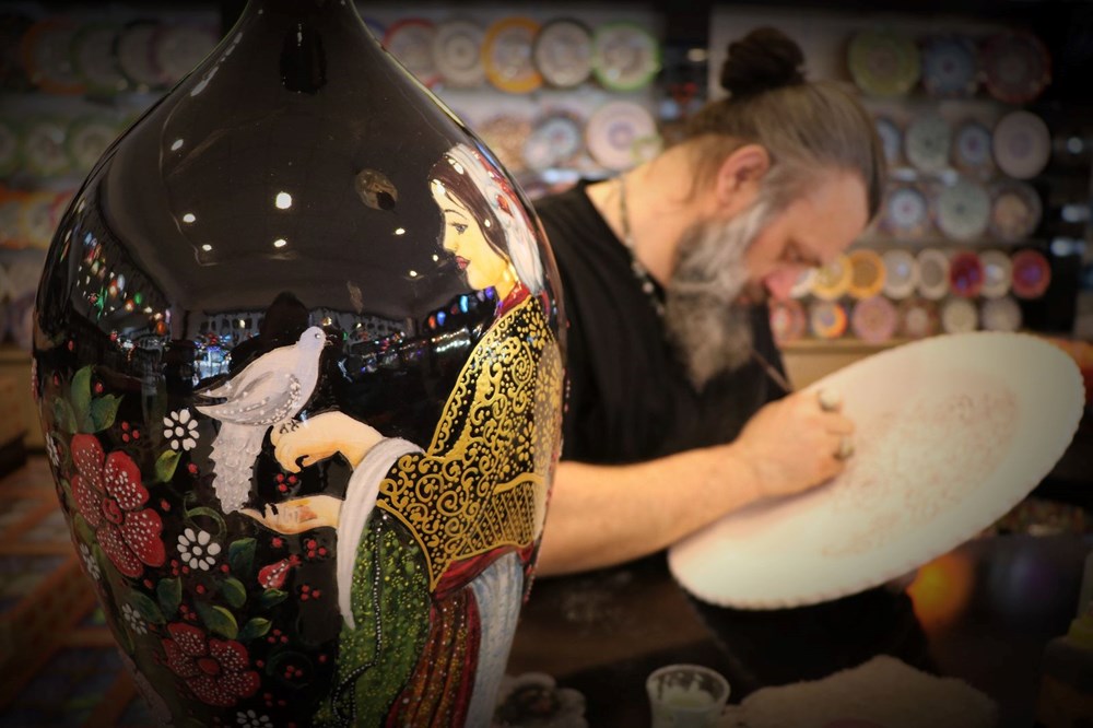 Çini ustası eserlerini resim ve gravürle zenginleştiriyor - 8