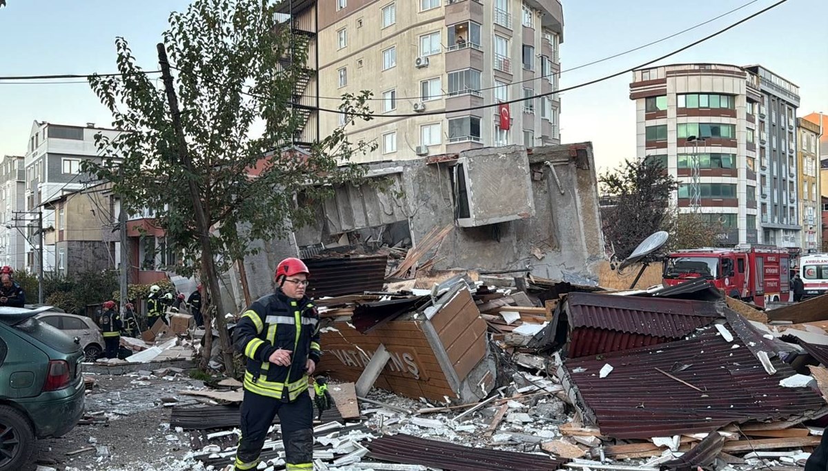 Gebze'de bina çöktü