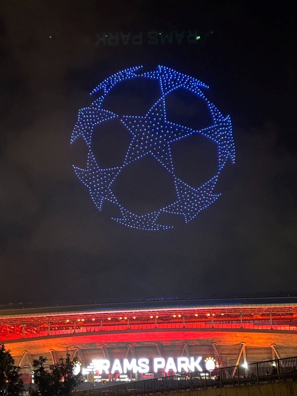 Galatasaray'dan maç sonu drone gösteri: Büyüleyici şov 77 b2is8F1UEemHV HvoX QQ