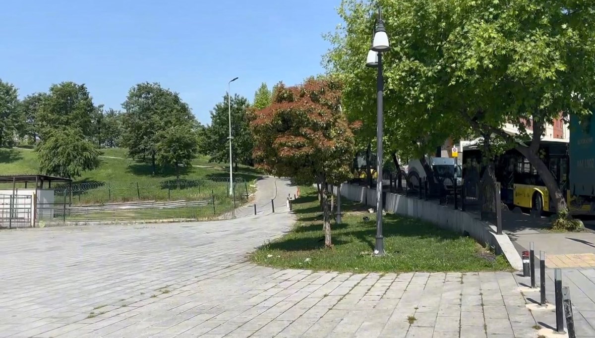 İstanbul'da parkta silahlı saldırı: 1 ölü, 1 yaralı İstanbul'da parkta silahlı saldırı: 1 ölü, 1 yaralı