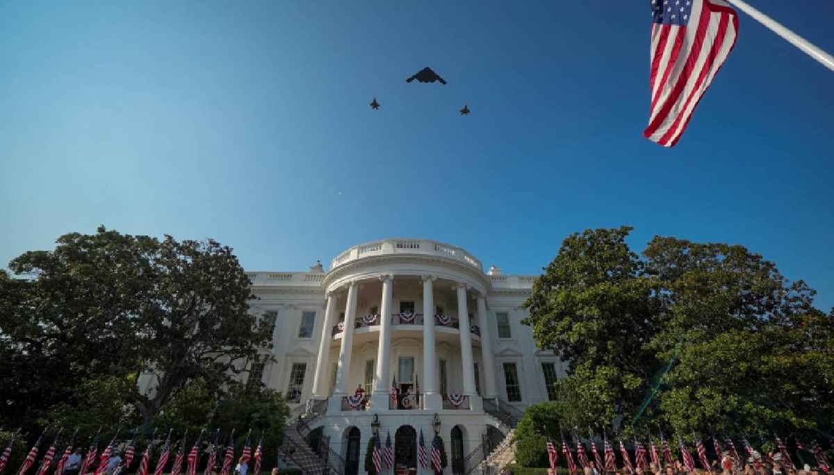 İran'ı vuran uçaklar Beyaz Saray üzerinde