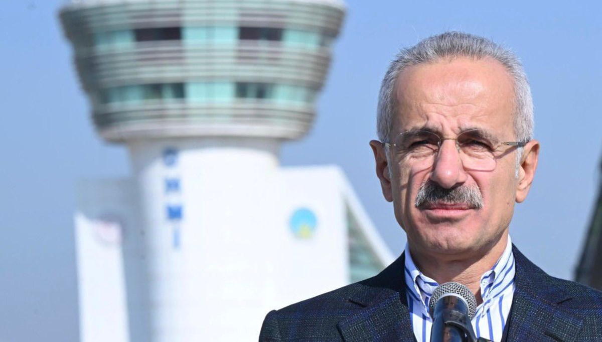 Bakan Uraloğlu duyurdu: Trabzon-Kocaeli direkt uçuşları başlıyor Bakan Uraloğlu duyurdu: Trabzon-Kocaeli direkt uçuşları başlıyor