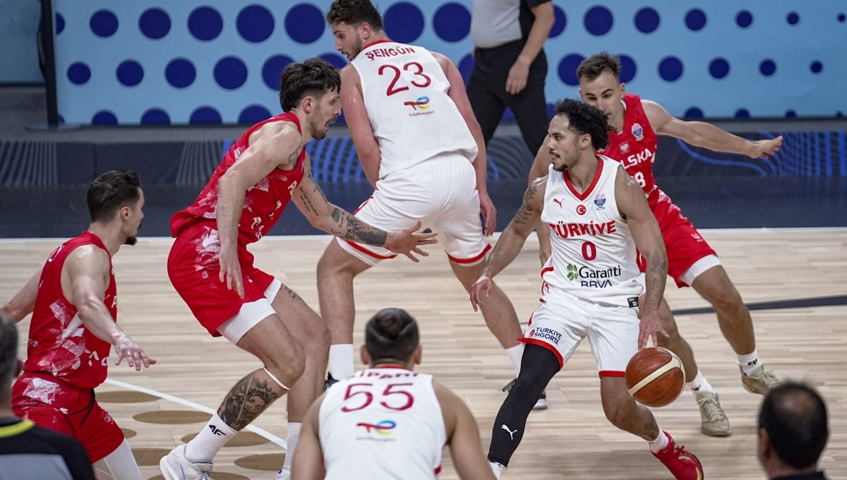 “12 Dev Adam” final için parkeye çıkıyor: Rakip Yunanistan