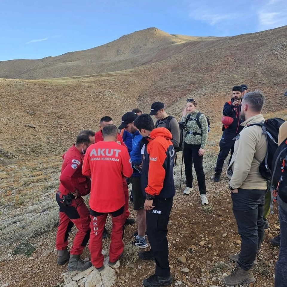 Antalya'da Litvanyalı dağcı uçurumdan düşüp öldü - 1