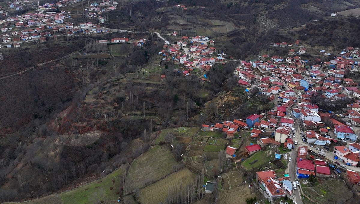 Tokat'ta heyelan: 900 nüfuslu köy ikiye ayrıldı