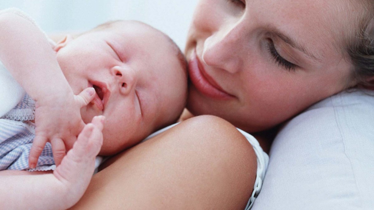 yenidogan bebeklerde uyku sorunu