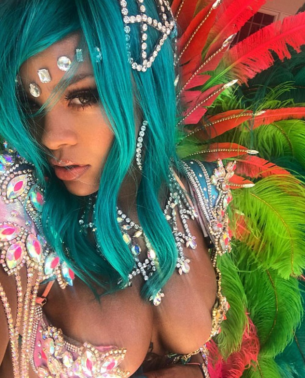 Rihanna’nın ‘festival’ hali Magazin Haberleri NTV