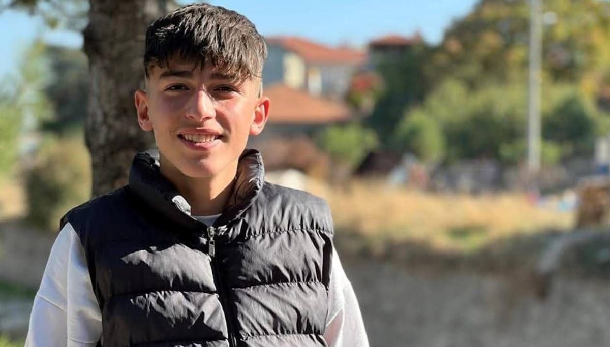 16 yaşındaki oğlunu öldürdü
