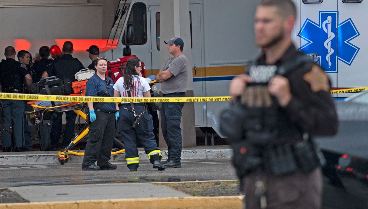 ABD'de AVM'ye silahlı saldırı: 3 kişi hayatını kaybetti