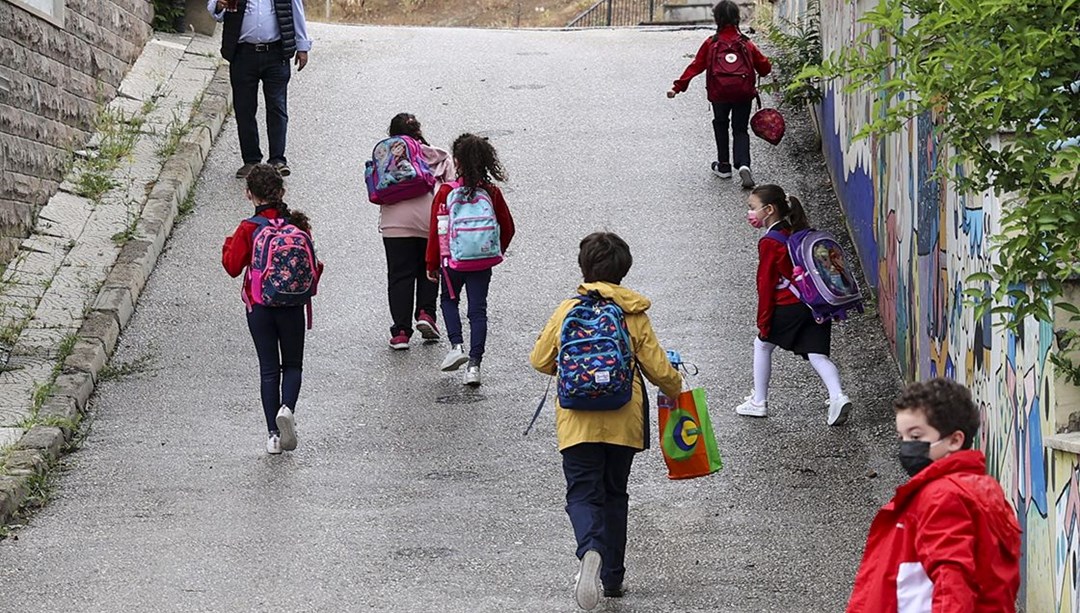 Meteorolojiden turuncu kodlu uyarı: Antalya'nın 6 ilçesinde okullar 1 gün tatil