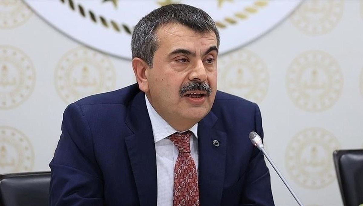 Ara tatiller kaldırılacak mı? Bakan Tekin'den açıklama Ara tatiller kaldırılacak mı? Bakan Tekin'den açıklama