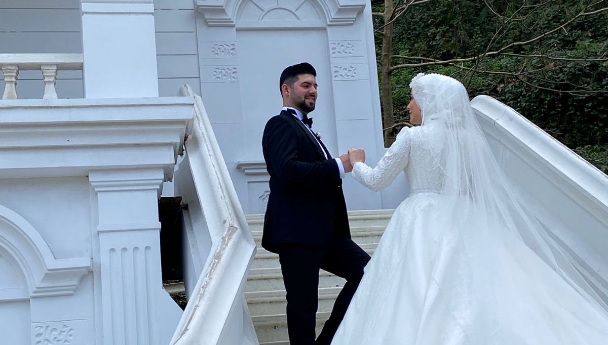 Balayı çiftinin ölümünde yeni ayrıntı: Zehirlenme şüphesiyle hastaneye gittikleri ortaya çıktı Balayı çiftinin ölümünde yeni ayrıntı: Zehirlenme şüphesiyle hastaneye gittikleri ortaya çıktı