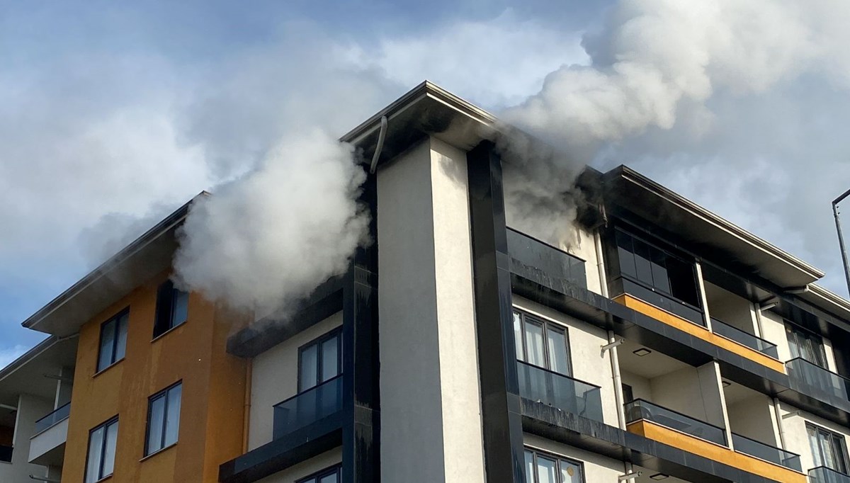 Düzce'de 5 katlı binada yangın paniği