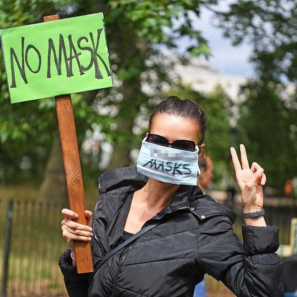 Maske karşıtı yüzlerce kişiden protesto - 2