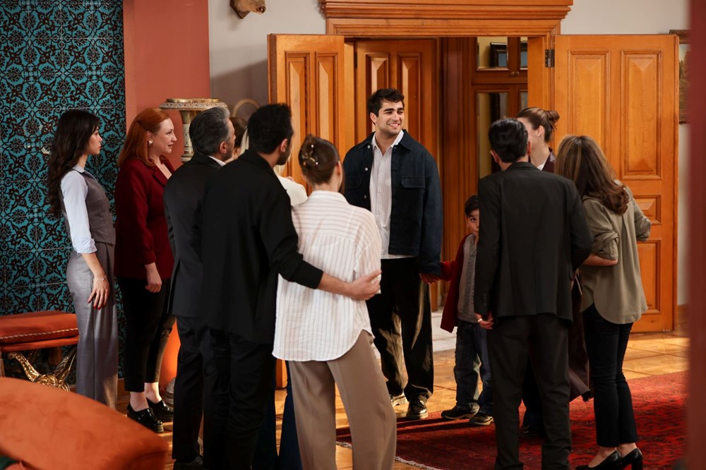 Yalı Çapkını'nda Bebek Sürprizi: Halis Ağa'nın Gözleri Dolacak! 78 qQQmQEP50CNys6YZo64RQ