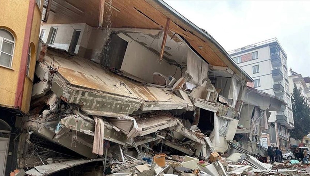 Google'dan deprem itirafı
