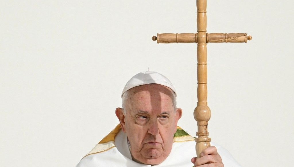 Papa geceyi sakin geçirdi ama durumu "karmaşık"