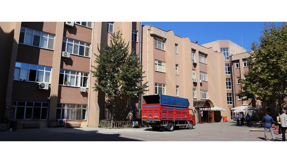 Depremde Hasar Goren Avcilar Daki Yurt Binalari Tahliye Edilecek Ntv