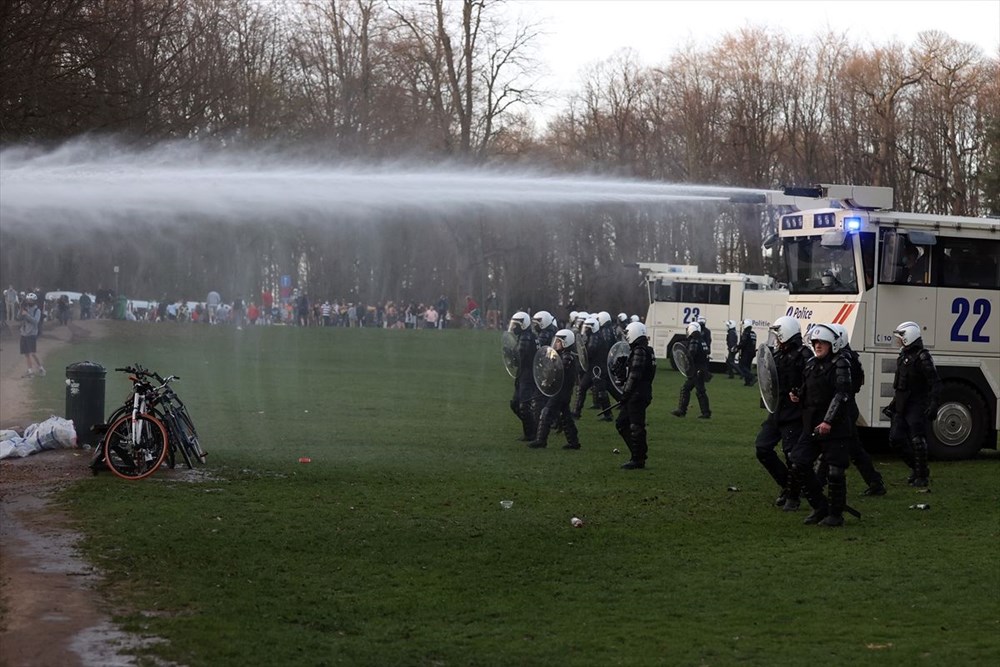 Police intervened when the festival, which was announced as April 1 joke in Belgium, turned into reality - 5
