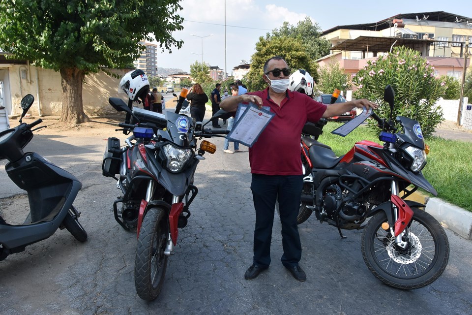 'Tapulu malım' dediği yolu, ulaşıma kapattı - 1