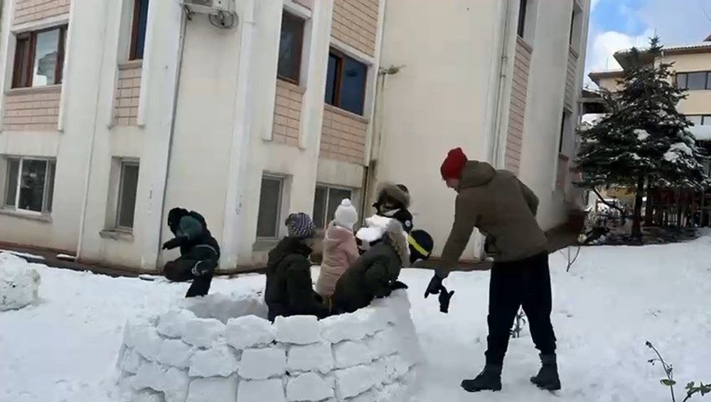 Kardarenkli görüntüler: Eskimolara özenip iglo ev yaptılar - 1